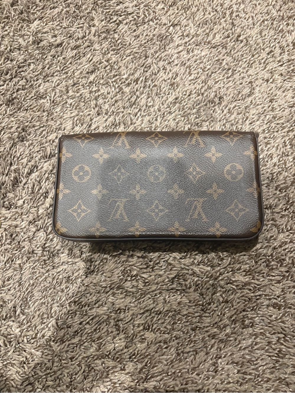 Louis Vuitton Brown Monogram Crossbody Wallet with Gold Chain - Picture 4 of 16